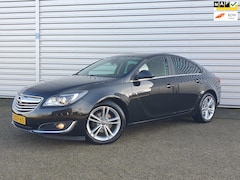 Opel Insignia - 1.4 T Business+ Clima/Cruise/NAVI/ LM 18"