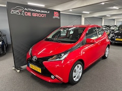 Toyota Aygo - 1.0 VVT-i x-play met Achteruitrijcamera en Airconditioning