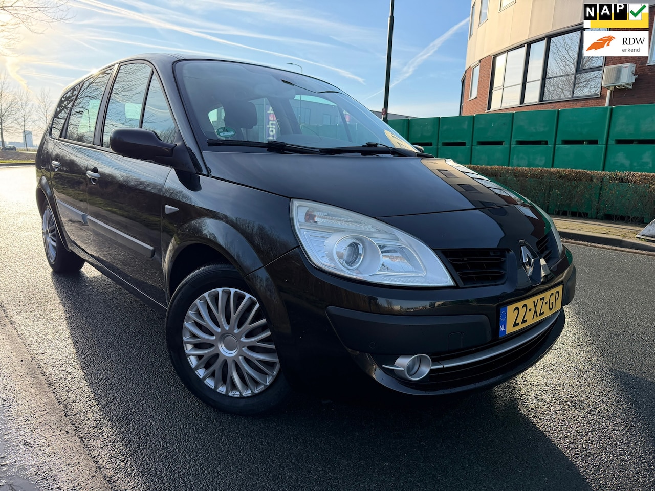 Renault Grand Scénic - 2.0-16V Tech Line BJ 2007 AIRCO/NAVI/TREKHAAK/ ZEER NETJES !!! - AutoWereld.nl