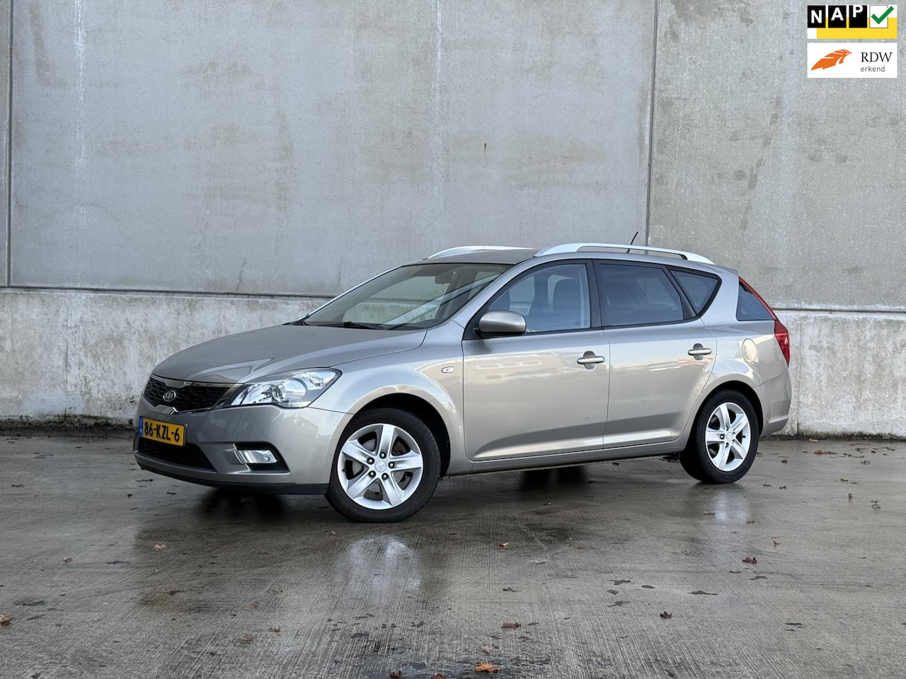 Kia Cee'd - 1.4 CVVT X-ecutive 1.4 CVVT X-ecutive, Airco, APK, Bluetooth - AutoWereld.nl