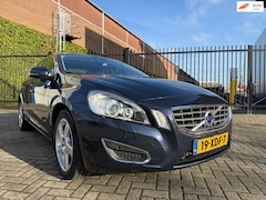 Volvo S60 - 1.6 T4 Summum_LET OP 36491 KM _LEER-AUTOMAAT_DEALER_ONDERHOUDEN