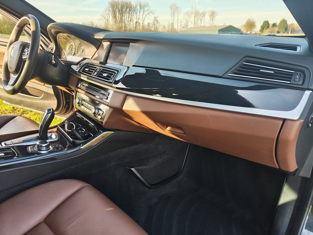 BMW 5-serie Touring - 528i High Executive 6 cilinder