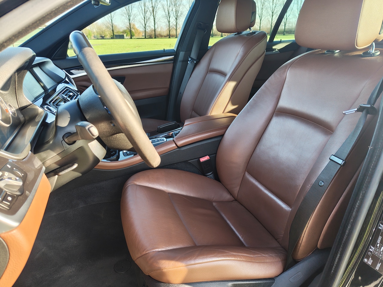 BMW 5-serie Touring - 528i High Executive 6 cilinder