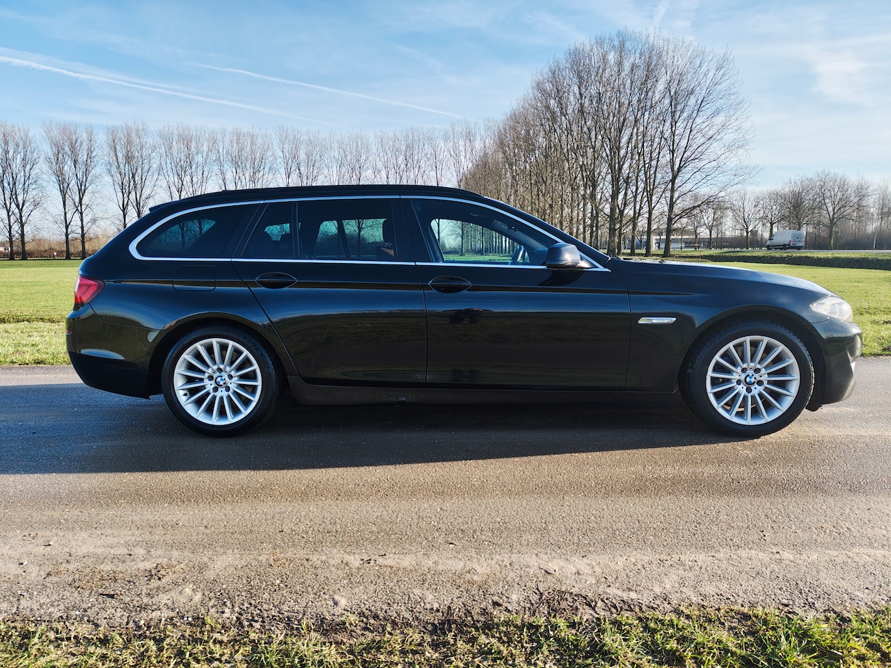 BMW 5-serie Touring - 528i High Executive 6 cilinder