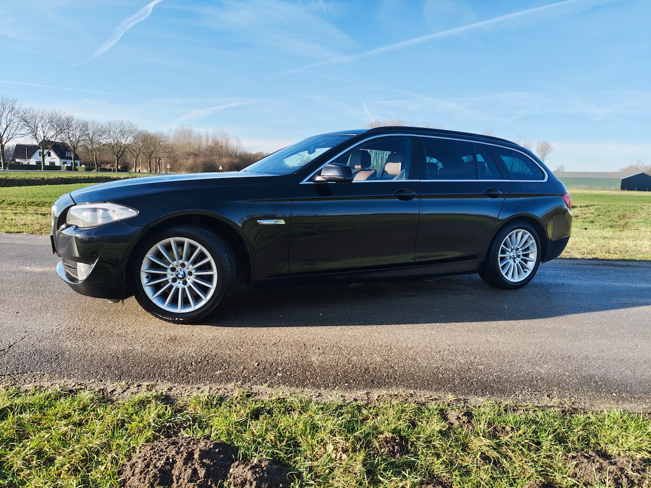BMW 5-serie Touring - 528i High Executive 6 cilinder