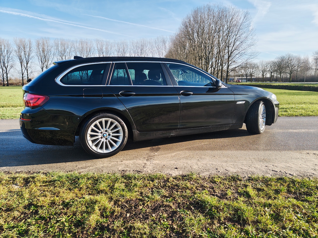 BMW 5-serie Touring - 528i High Executive 6 cilinder