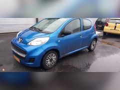 Peugeot 107 - 1.0-12V Accent
