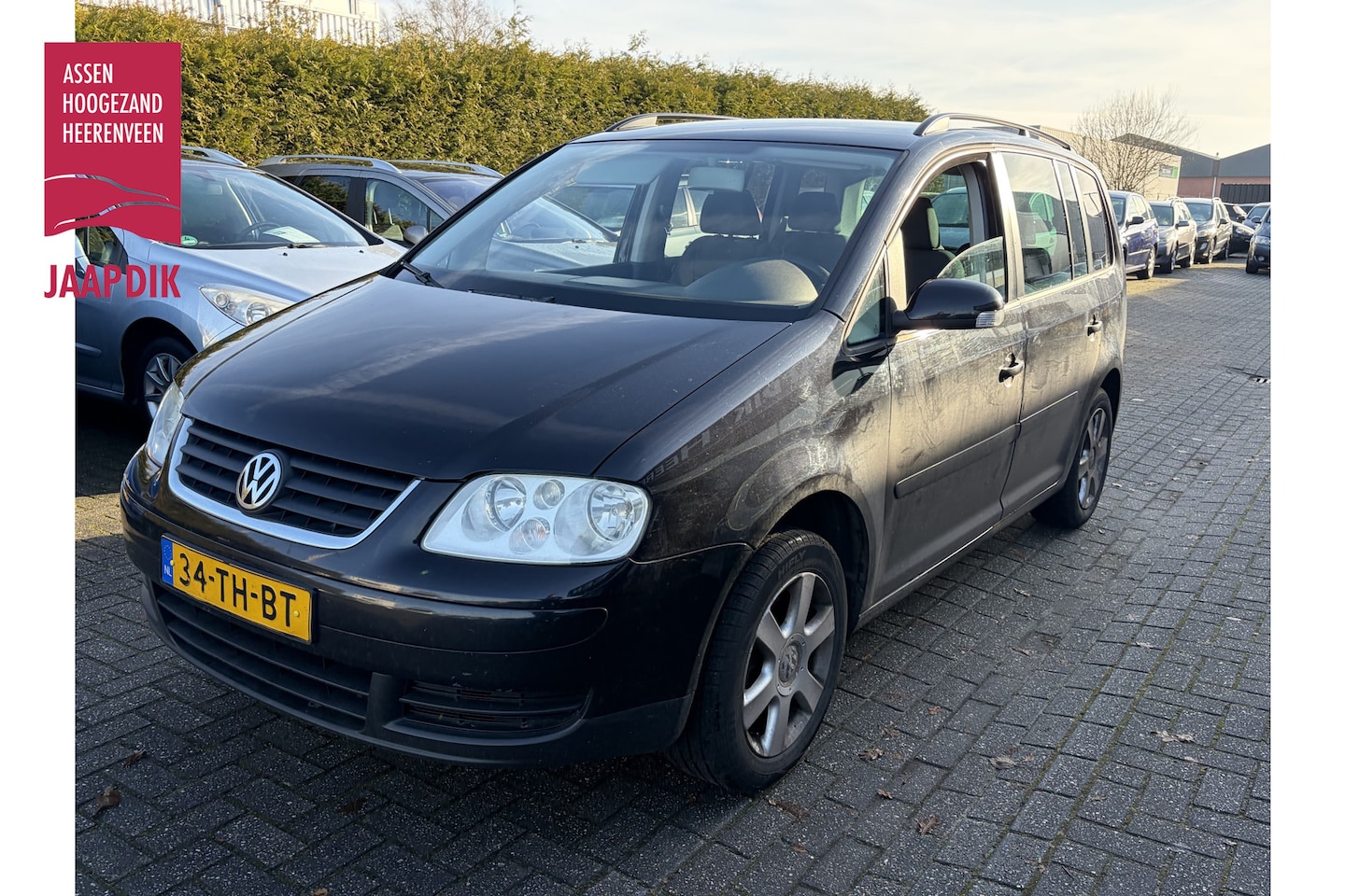 Volkswagen Touran - BJR 2006 1.6-16V FSI 116 PK Business APK 01-2027! | CLIMA | TREKHAAK | CRUISE - AutoWereld.nl