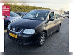 Volkswagen Touran - BJR 2006 1.6-16V FSI 116 PK Business APK 01-2027 | CLIMA | TREKHAAK | CRUISE