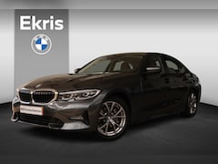 BMW 3-serie - Sedan 318i Sport Line HiFi System / Sportstoelen / Adaptieve Led Koplampen / Shadow Line