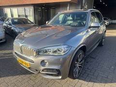 BMW X5 - M50d PANO HEADUP B&O TREKHAAK SOFTCLOSE ORIG NL NAP VOL