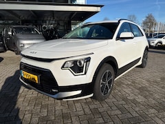Kia Niro - 1.6 GDi Hybrid 141pk DCT6 DynamicLine | All Season Banden | Trekhaak | Navigatie | Parkeer