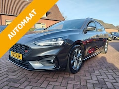 Ford Focus Wagon - 1.5 EcoBoost 150pk Automaat ST-Line Trekhaak