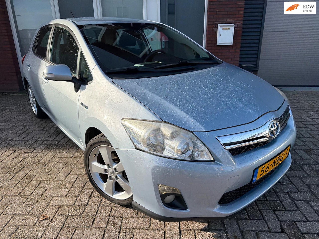 Toyota Auris - 1.8 Full Hybrid Dynamic / Navi / Camera / PDC / AUT / NAP - AutoWereld.nl