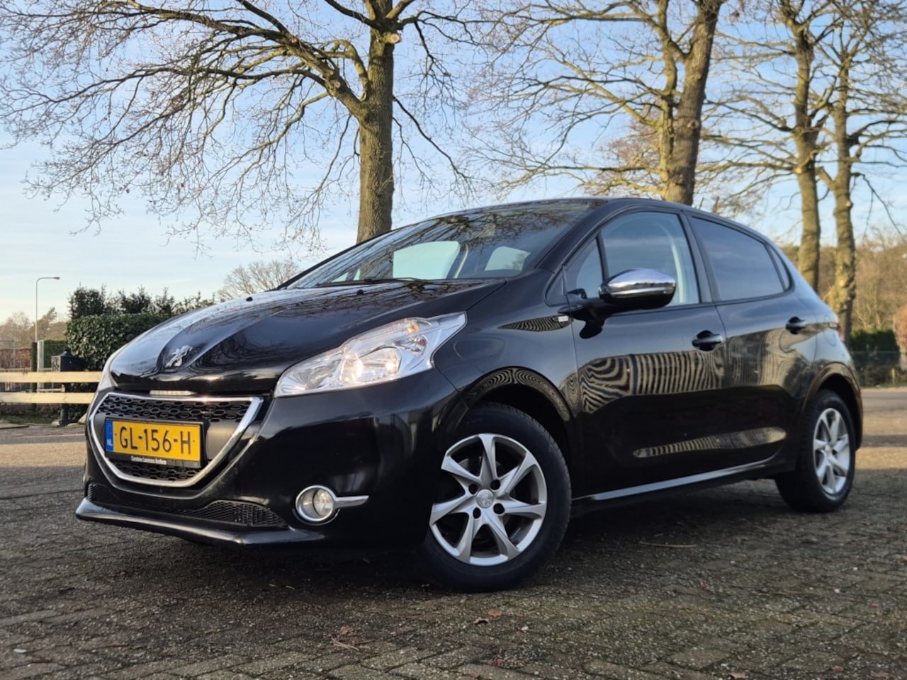 Peugeot 208 - 1.2 PureTech (tekst lezen aub) - AutoWereld.nl