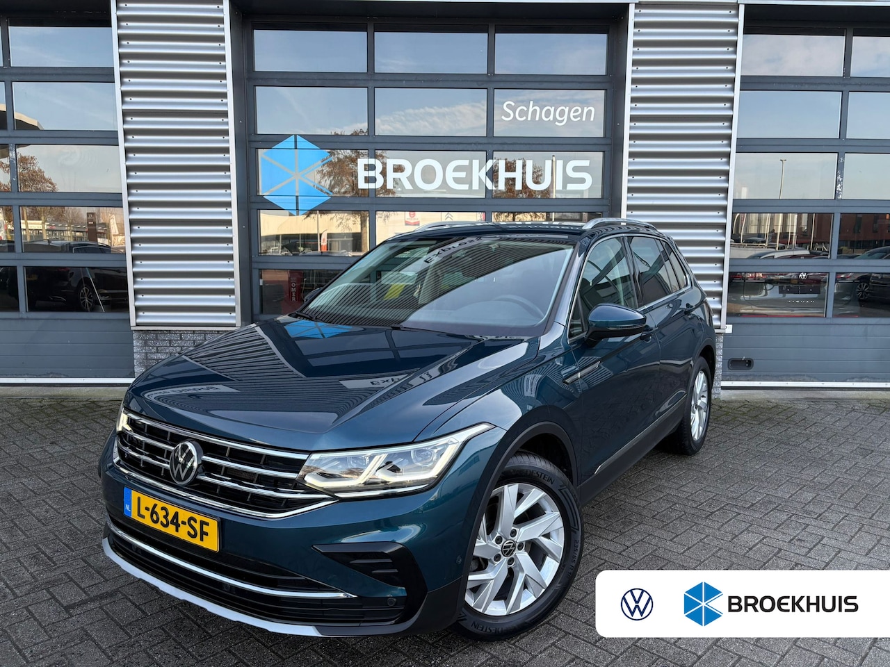 Volkswagen Tiguan - 1.5 TSI 150 pk Elegance 7-DSG | Trekhaak | Achteruitrijcamera | Elektrische a-klep | - AutoWereld.nl