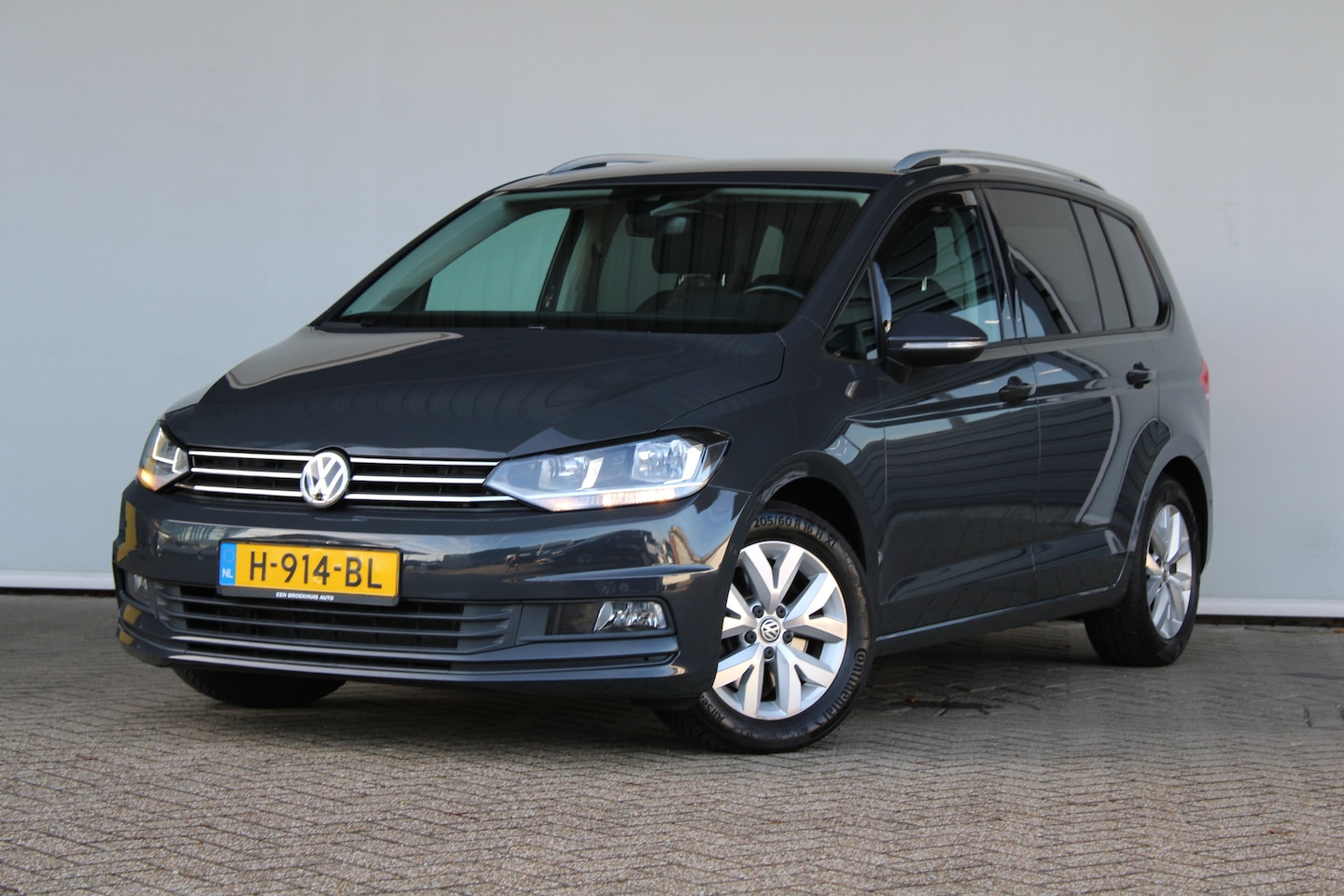 Volkswagen Touran - 1.5 TSI Comfortline Business | Alcantara | Automaat | Navigatie | Stoelverwarming | - AutoWereld.nl