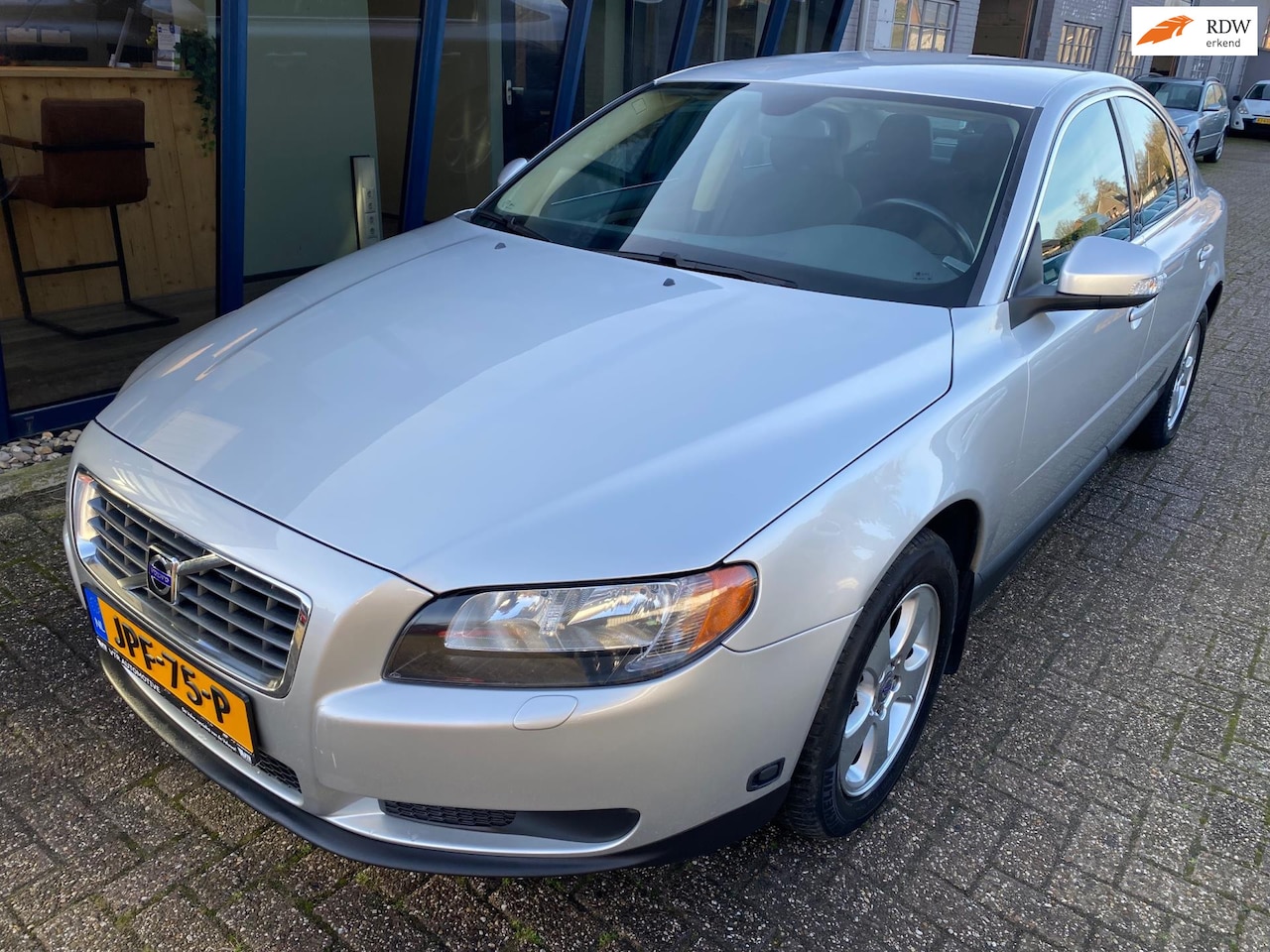 Volvo S80 - 2.5 T Kinetic 200PK Automaat 78.000KM - AutoWereld.nl