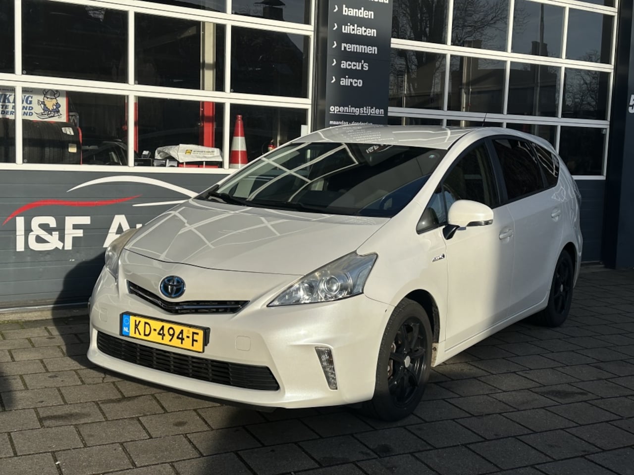 Toyota Prius Wagon - 1.8 Aspiration 7-Persoons - AutoWereld.nl
