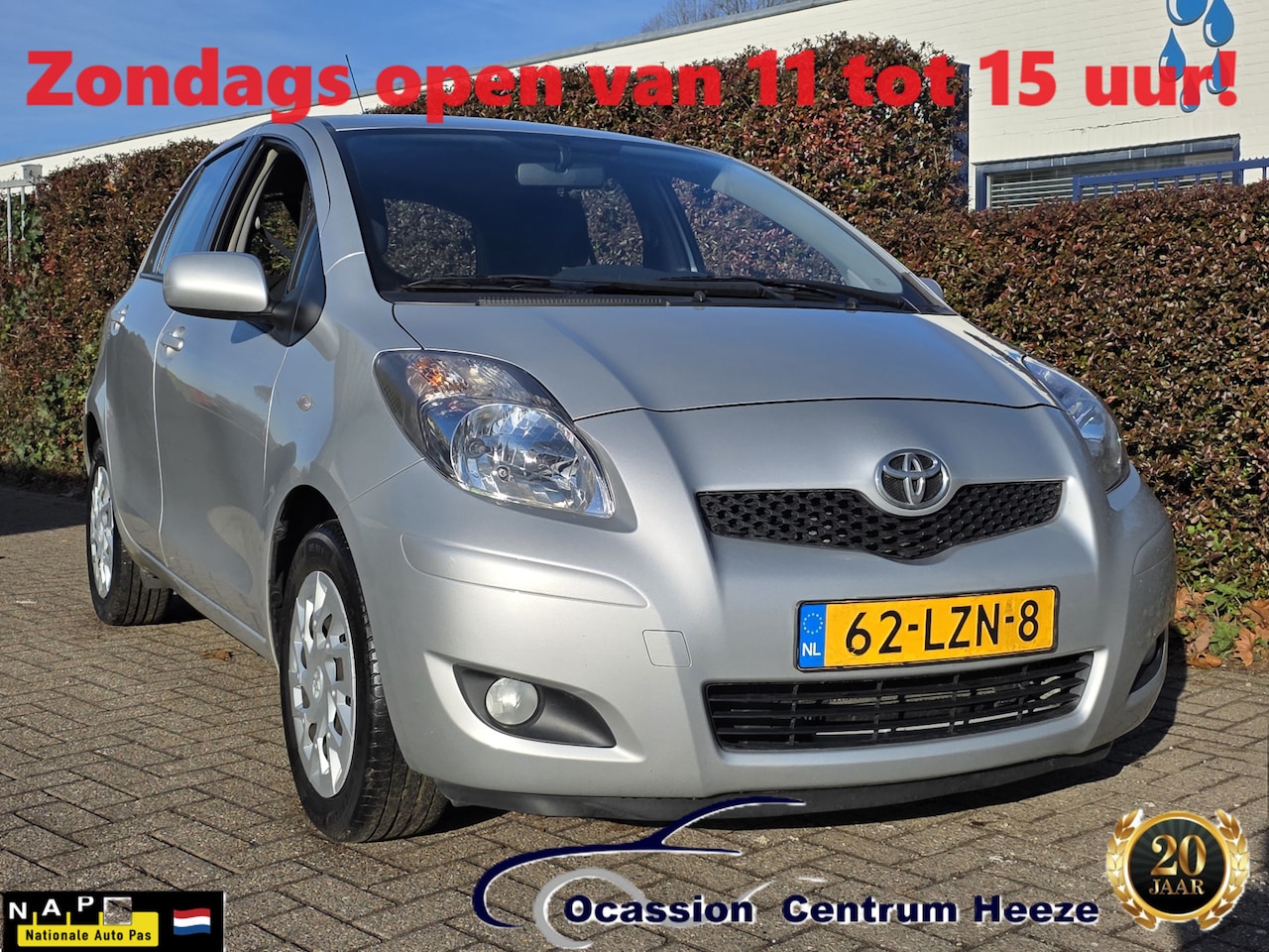 Toyota Yaris - 1.3 VVTi AUT, Navigatie! Trekhaak! Dealer ond! Apk 1-2027! Zondag OPEN! - AutoWereld.nl