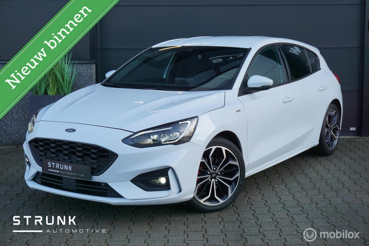 Ford Focus - 1.0 EcoBoost ST Line Led Automaat Clima Cruise PDC LMV - AutoWereld.nl