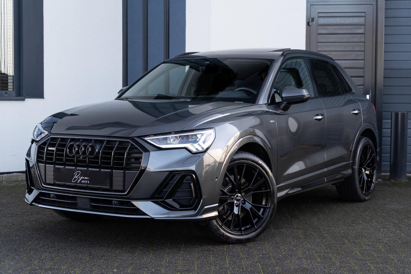 Audi Q3 - 45 TFSI Quattro S-LINE PANO / 360 CAM / 20 INCH - AutoWereld.nl