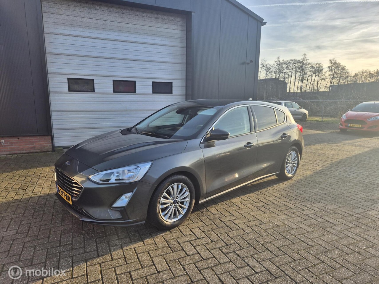 Ford Focus - 1.0 EcoBoost Titanium Business 1.0 EcoBoost Titanium Business - AutoWereld.nl