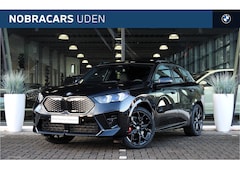 BMW iX2 - xDrive30 M Sport Edition / Panoramadak / Sportstoelen / M Adaptief onderstel / Stuurverwar
