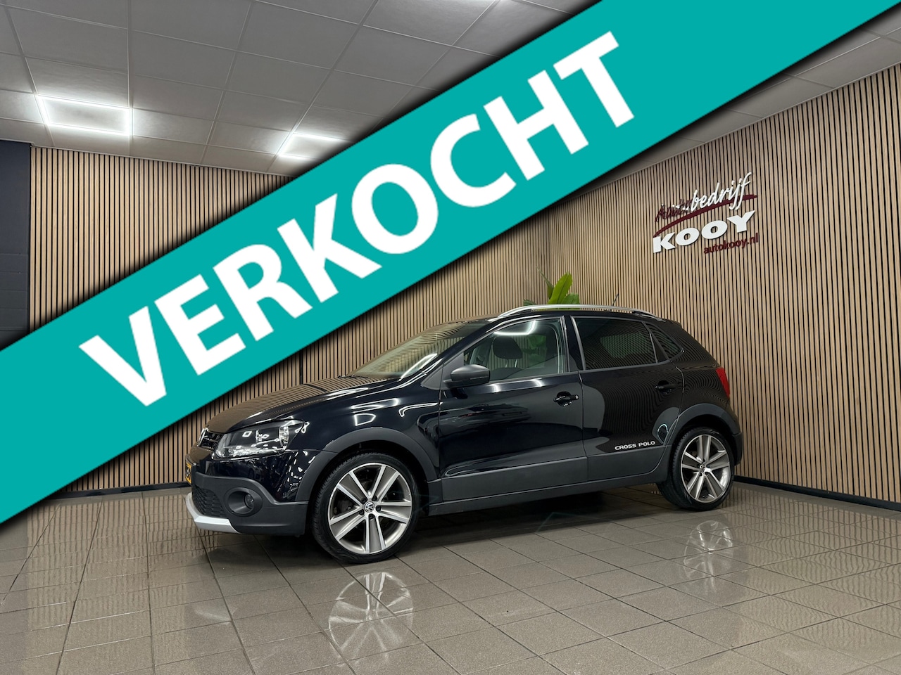Volkswagen Polo - 1.2 TSI Cross * Automaat / Navigatie / Afn. Trekhaak / NL Auto * - AutoWereld.nl