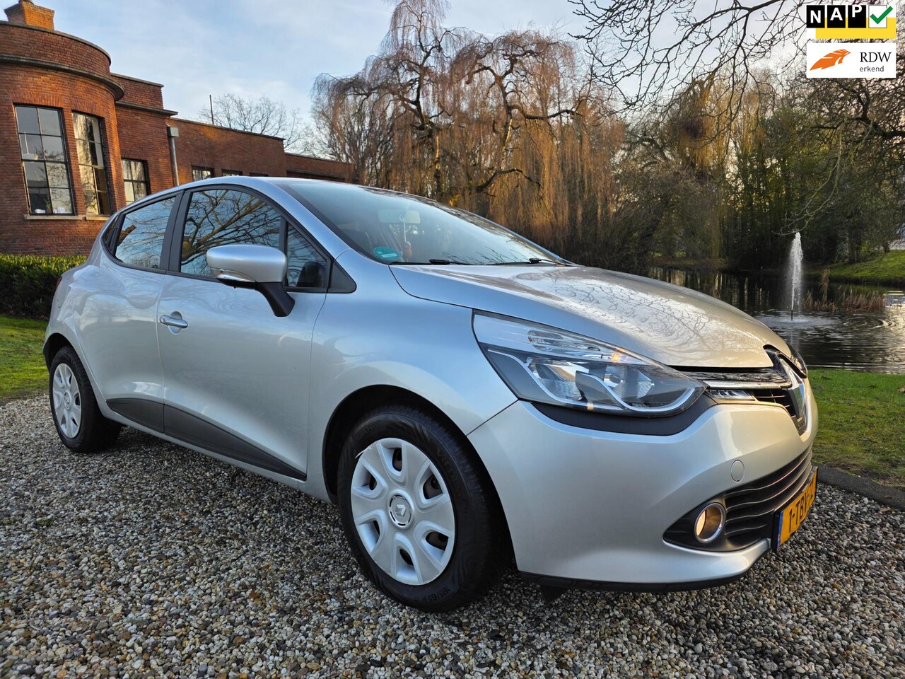 Renault Clio - 0.9 TCe Expression 5-deurs AIRCO/cruise - AutoWereld.nl