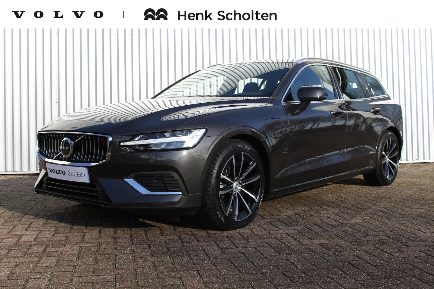 Volvo V60 - T6 Plug-in hybrid AWD Essential Bright | Semi elektrische trekhaak | Stoelverwarming voor+ - AutoWereld.nl