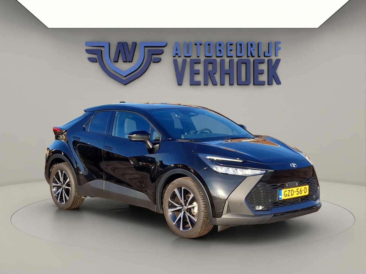 Toyota C-HR - 1.8 Hybrid 140 Dynamic - NL Auto - Luxe uitvoering - AutoWereld.nl