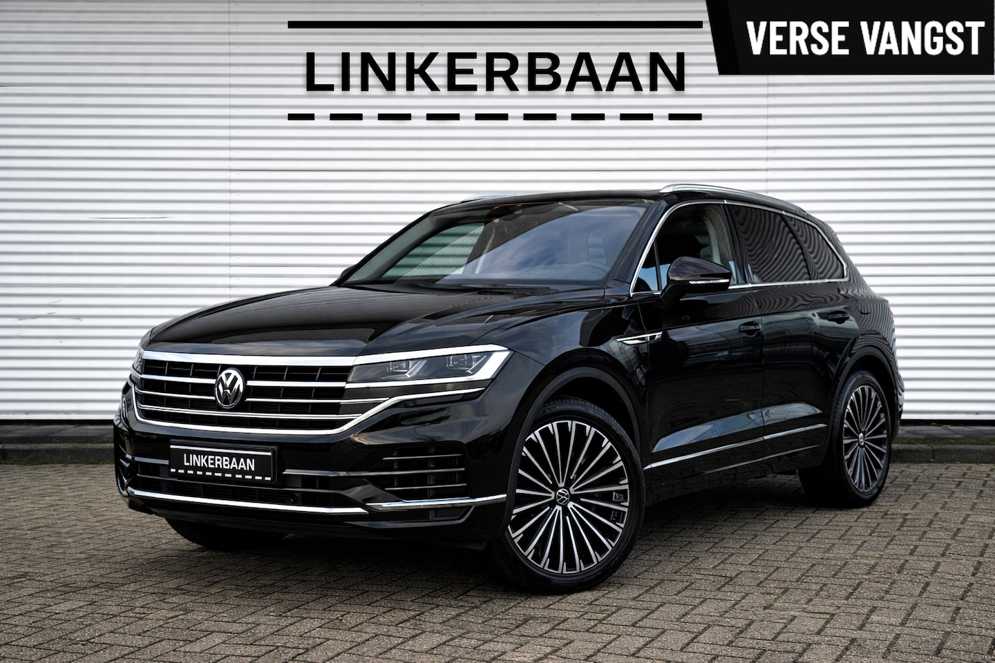 Volkswagen Touareg - 3.0 TSI V6 eHybrid Elegance | Panodak | Massage | Trekhaak | 21 inch | - AutoWereld.nl