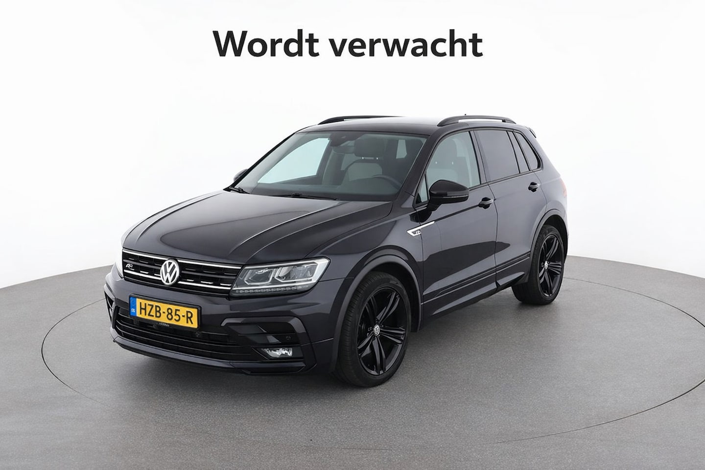 Volkswagen Tiguan - 1.5 TSI ACT R-line | LED| BLACK ON BLACK | ACC - AutoWereld.nl