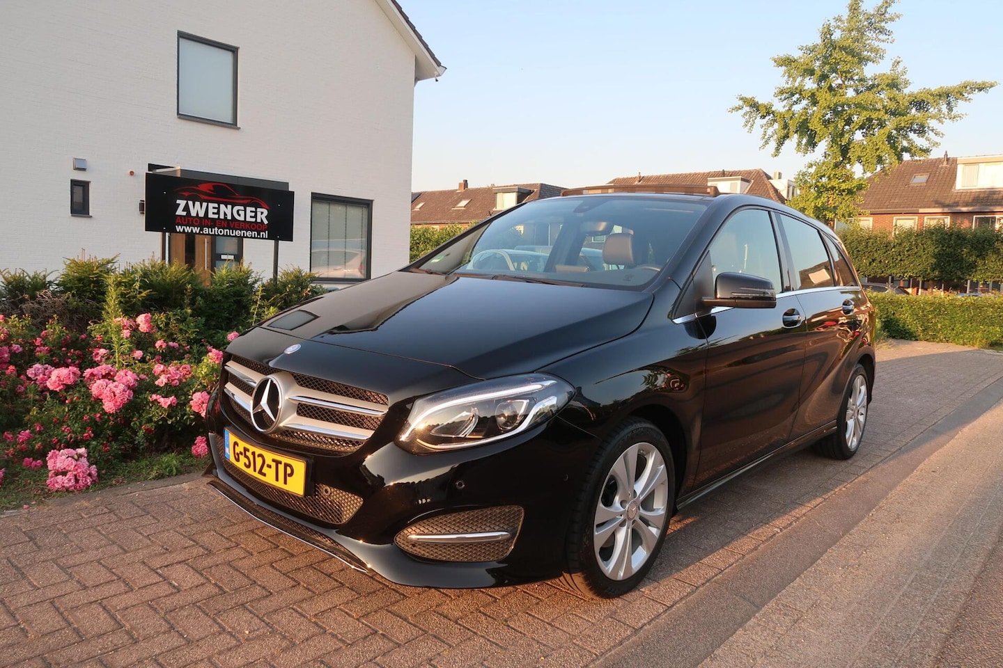 Mercedes-Benz B-klasse - 180 Aut f-1|PANORAMADAK|TREKHAAK|STOELVERWARMING|XENON-LED|FACELIFT|ZEER MOOI - AutoWereld.nl