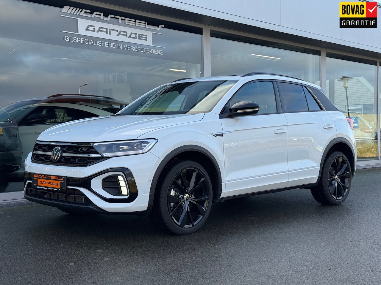 Volkswagen T-Roc - 1.5 TSI R-Line Black Edition automaat , Panoramaschuifdak , achteruitrijcamera , keyless, - AutoWereld.nl