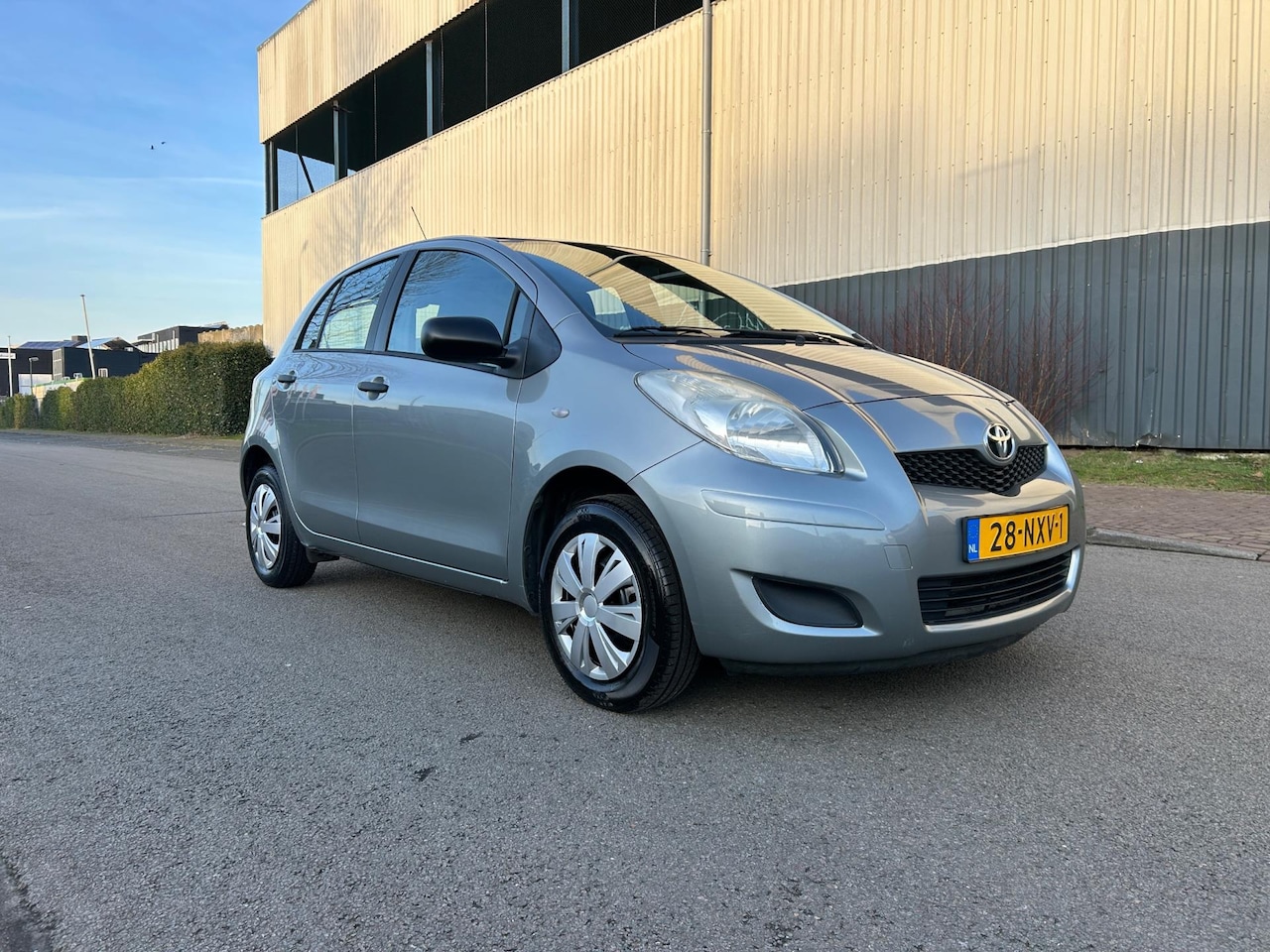 Toyota Yaris - 1.0 VVTi Eerste eigenaar / Dealer Onderhouden - AutoWereld.nl