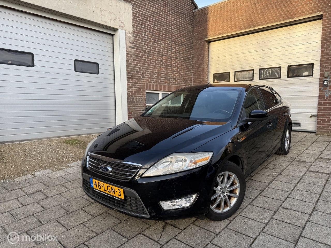 Ford Mondeo - 2.0-16V Ghia 2.0-16V Ghia - AutoWereld.nl