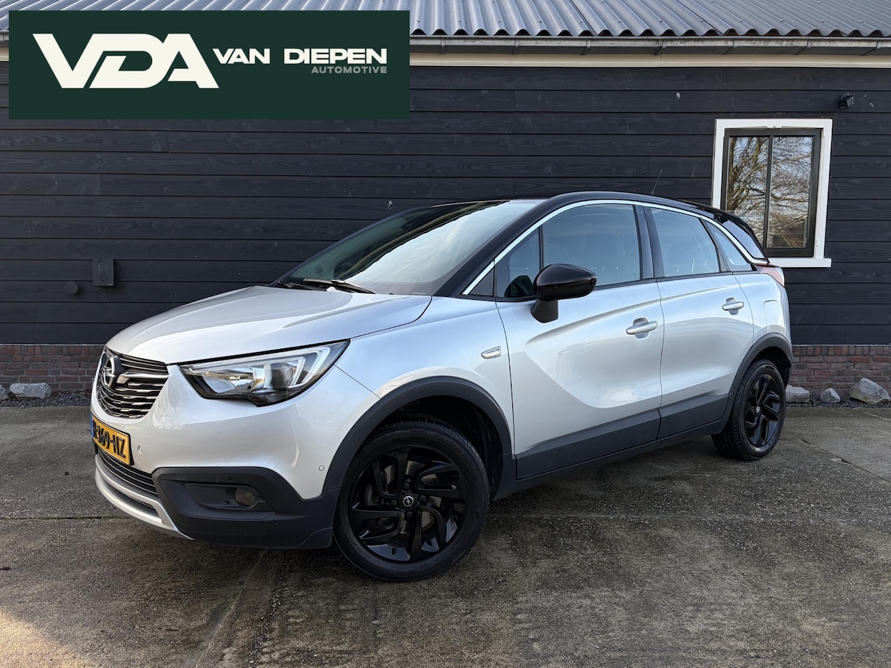 Opel Crossland X - 1.2 Turbo Innovation 131PK - Trekhaak l Camera l Carplay l Cruise l Keyless - AutoWereld.nl