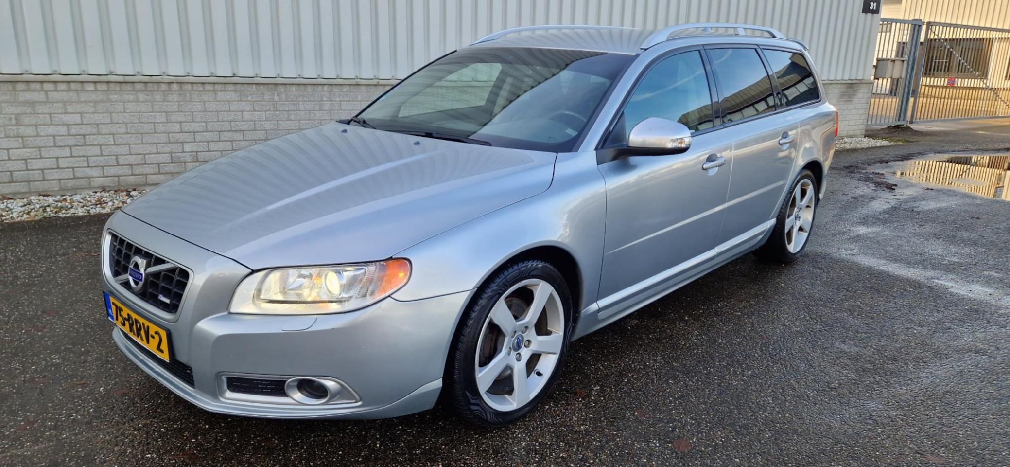 Volvo V70 - 2.0T R-Edition 2.0T R-Edition - AutoWereld.nl