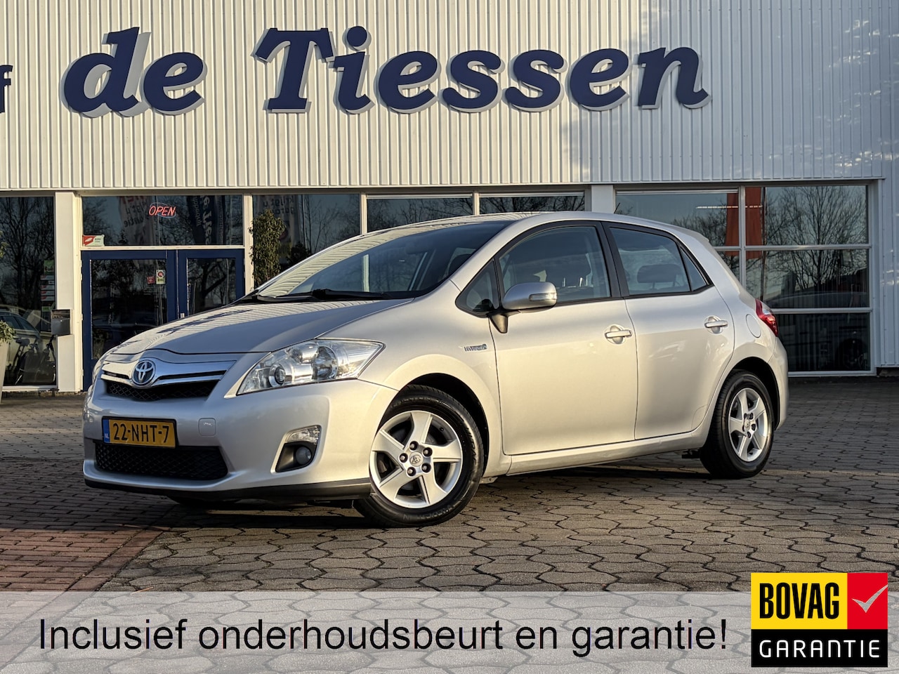 Toyota Auris - 1.8 Full Hybrid Aspiration Bluetooth, Trekhaak, Rijklaar met beurt & garantie! - AutoWereld.nl