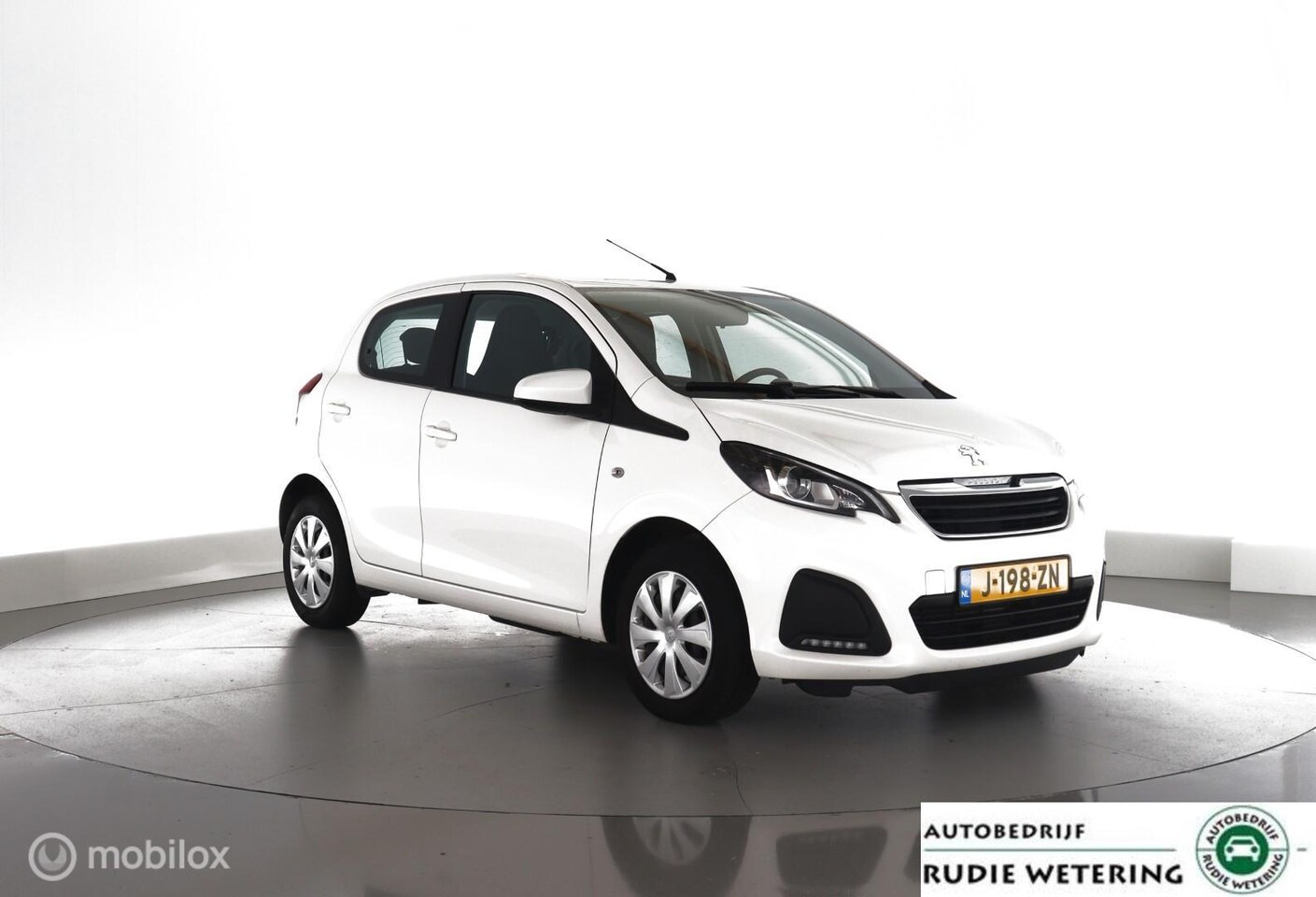 Peugeot 108 - 1.0 e-VTi 72PK Active airco|tel|dab|geen import - AutoWereld.nl