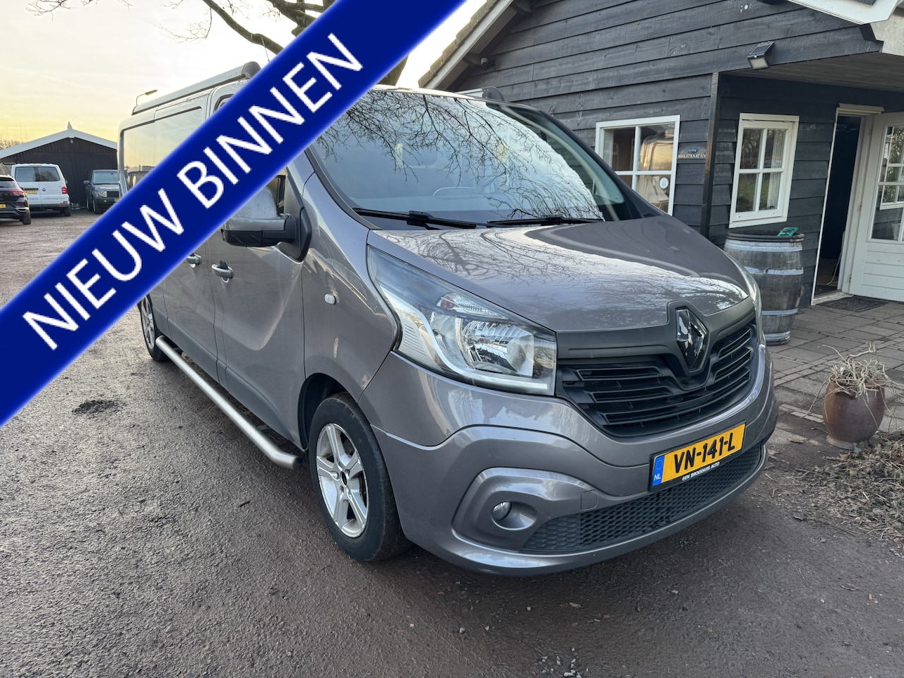 Renault Trafic - 1.6 dCi T29 L2H1 DC 6p Comfort - AutoWereld.nl