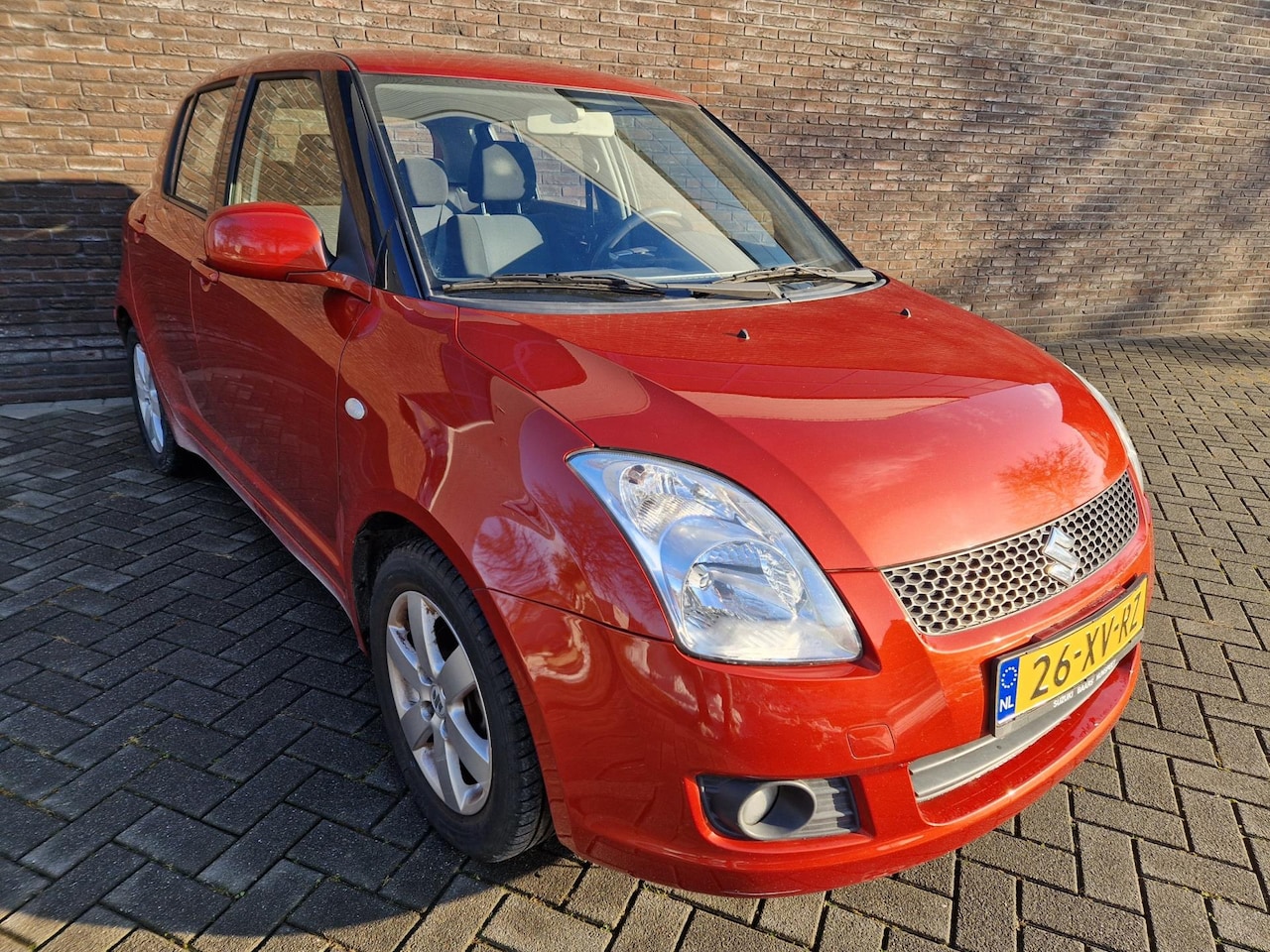 Suzuki Swift - 1.3 Shogun 5 deurs airco LM velgen APK 01-2027 - AutoWereld.nl