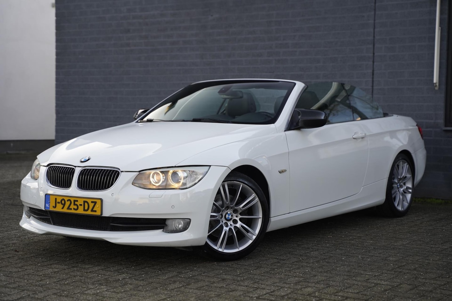 BMW 3-serie Cabrio - 330i High Executive 330i High Executive, Leder, Navigatie NAP - AutoWereld.nl