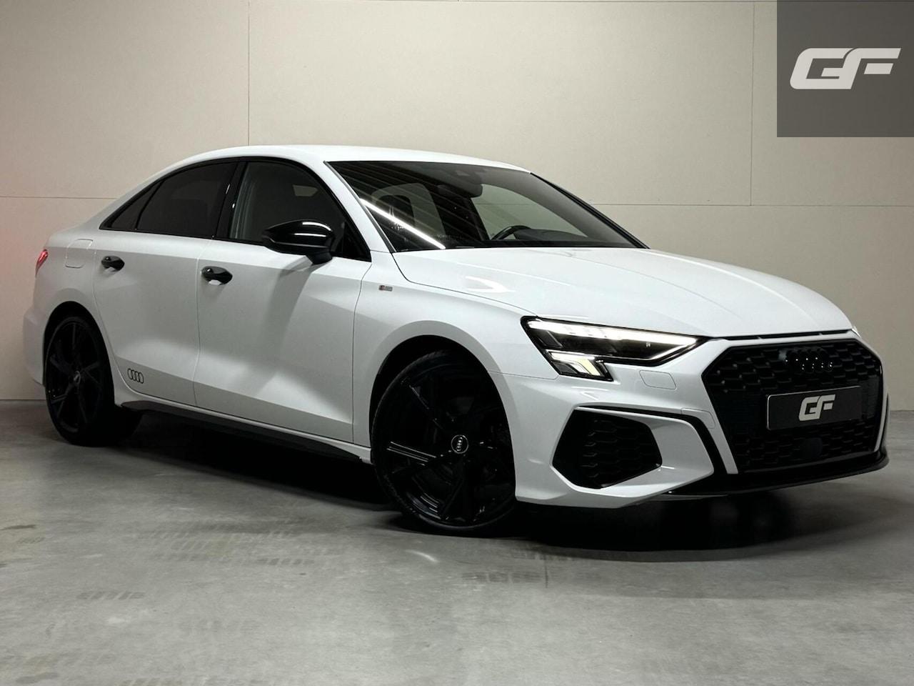 Audi A3 Limousine - 35 TFSI S-Line Black Edition Sfeer Carplay NAP - AutoWereld.nl