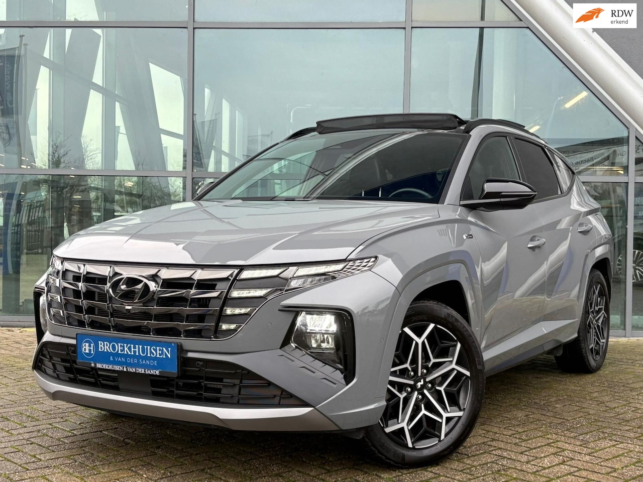 Hyundai Tucson - 1.6 T-GDI PHEV N-line Premium 4WD 265pk Panoramadak / Stoelventilatie / Trekhaak - AutoWereld.nl