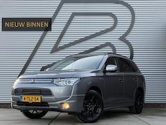Mitsubishi Outlander - 2.0 PHEV Instyle 2e Eigenaar, Navi, Schuifdak, Trekhaak, Camera, Clima, Cruise, PDC, N.A.P