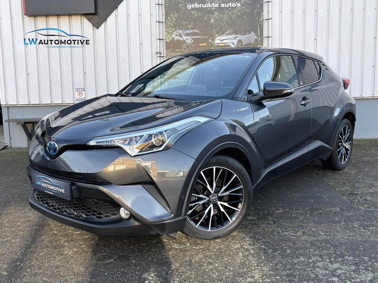 Toyota C-HR - 1.8 Hybrid Style | Navigatie | Dodehoek | Stoel+stuurverwerwarming - AutoWereld.nl