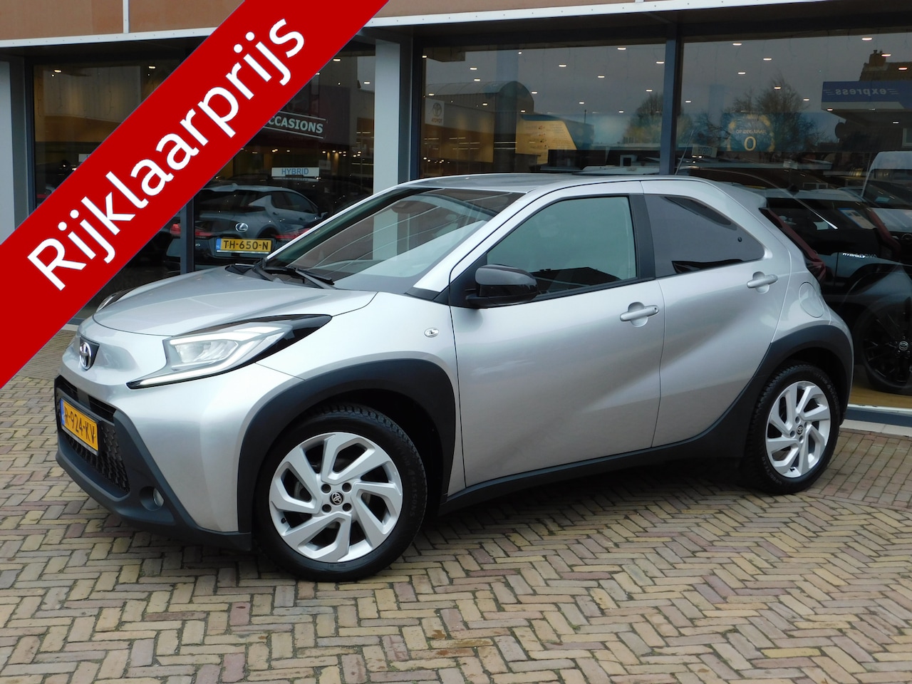 Toyota Aygo X - 1.0 VVT-i S-CVT first | AUTOMAAT - AutoWereld.nl